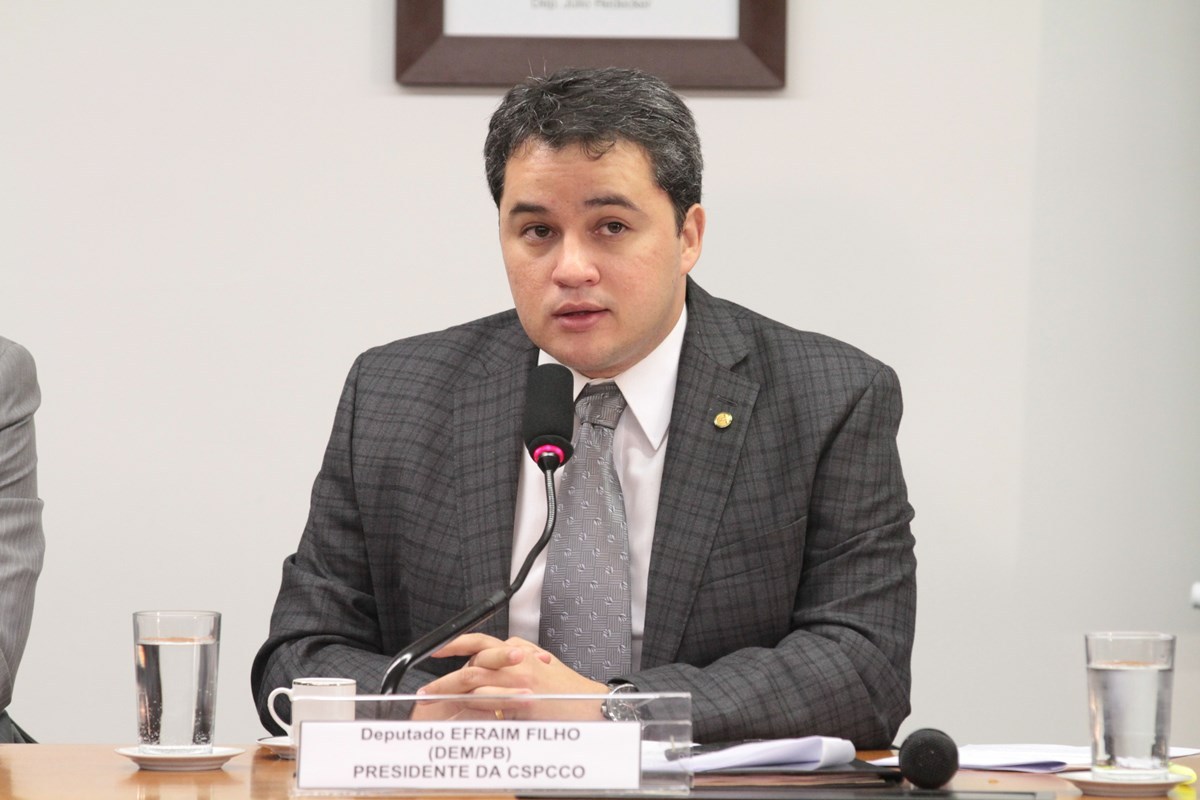Efraim Filho se compromete a viabilizar diálogo da APDP com governo do estado